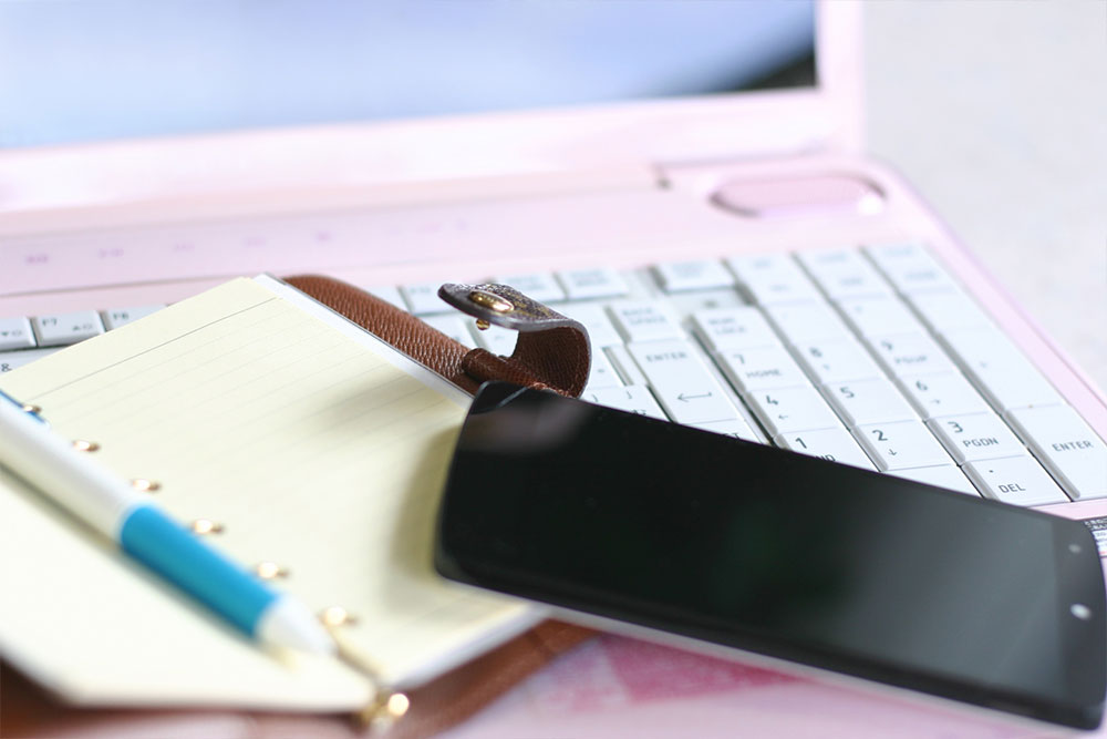 電話やお問い合わせフォームよりご依頼ください